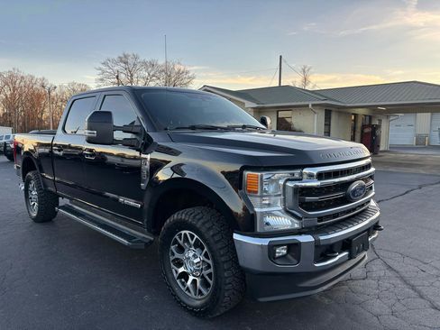 Used 2021 Ford F250 Lariat w/ Lariat Value Package image 3