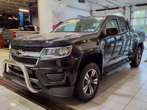 Used 2016 Chevrolet Colorado LT AWD/4WD image 4
