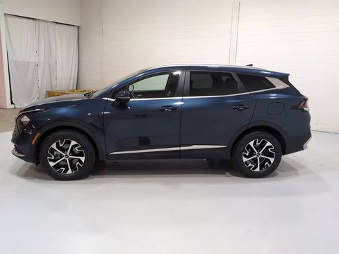 Certified 2023 Kia Sportage EX AWD/4WD image 7