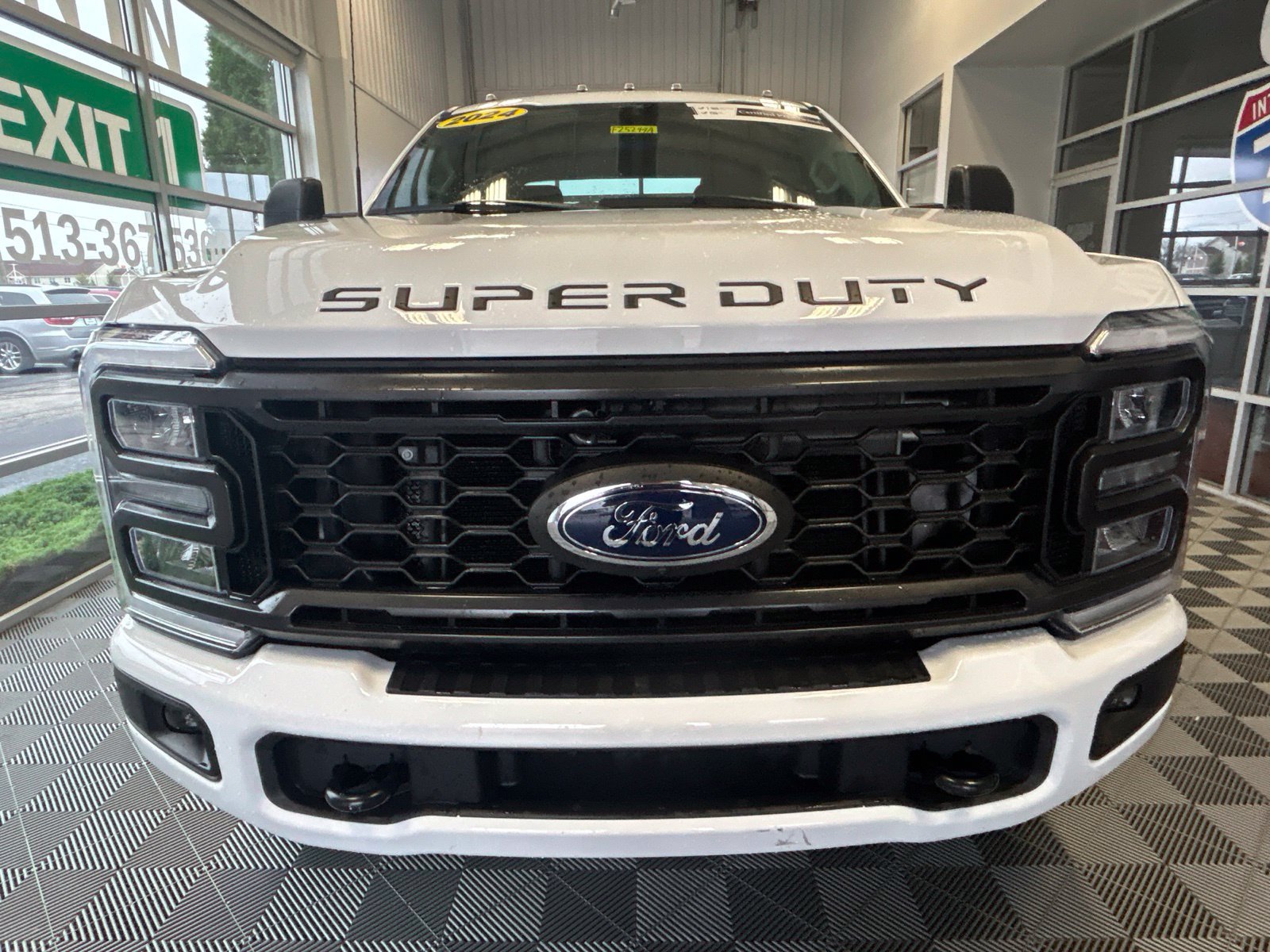 Used 2024 Ford F250 XL w/ STX Appearance Package AWD/4WD image 2