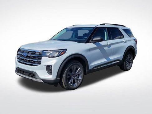 New 2025 Ford Explorer Active w/ Active Comfort Package image 2