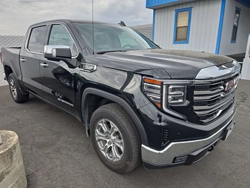 Used 2025 GMC Sierra 1500 SLT RWD image 1