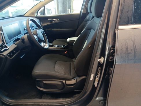 Used 2024 Kia Sportage LX image 20