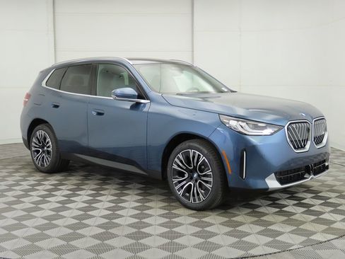 New 2026 BMW X3 xDrive30 image 3