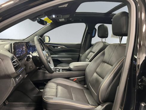 Used 2026 Chevrolet Traverse High Country w/ LPO, Floor Liner Package AWD/4WD image 11