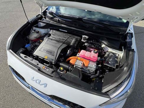 Used 2022 Kia Niro LXS image 39