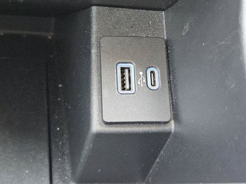 Used 2024 Ford Edge SEL AWD/4WD image 17