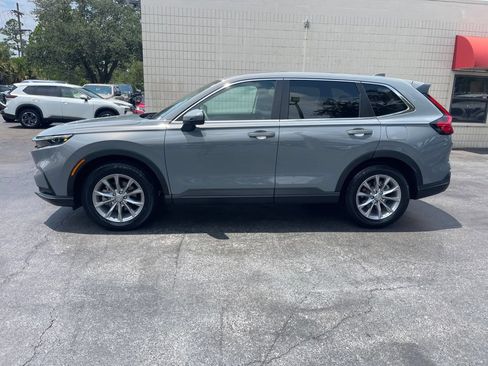 Used 2025 Honda CR-V EX image 2