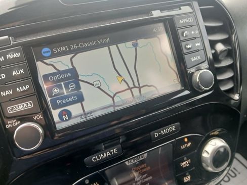 Used 2015 Nissan Juke SL FWD image 14