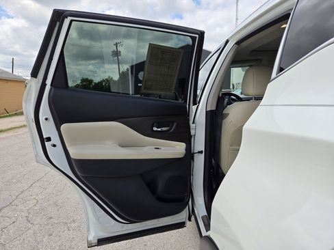 Used 2022 Nissan Murano Platinum w/ Cargo Package FWD image 6
