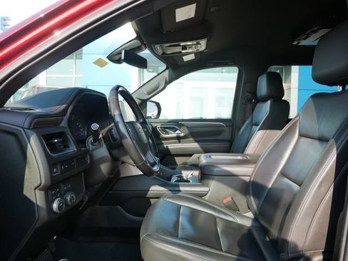 Used 2021 Chevrolet Suburban LT AWD/4WD image 4