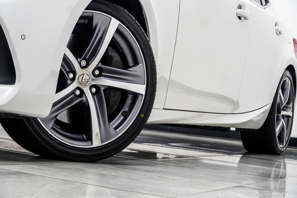 Used 2020 Lexus IS 300 AWD w/ Premium Package image 2