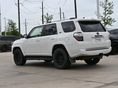 Used 2021 Toyota 4Runner SR5 Premium w/ Moonroof Package image 7