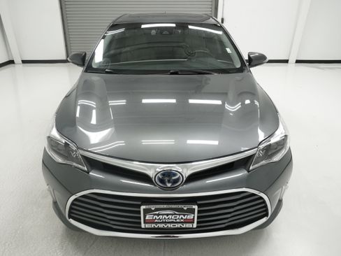 Used 2016 Toyota Avalon Limited w/ Toyota Safety Sense Package FWD image 2