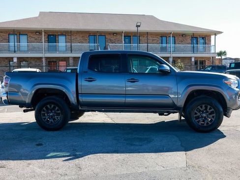 Used 2022 Toyota Tacoma SR5 image 18