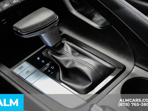 Used 2024 Hyundai Elantra SEL FWD image 34