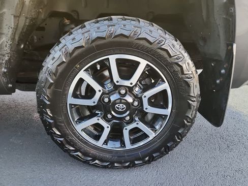 Used 2018 Toyota Tundra SR5 w/ TRD Off Road Package image 12