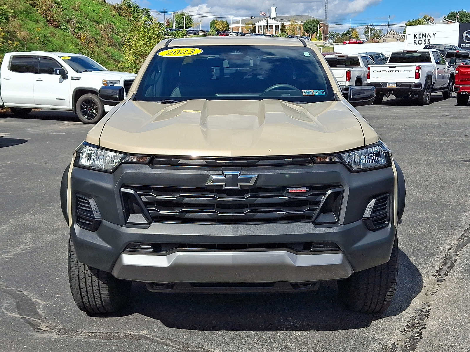 Used 2023 Chevrolet Colorado Trail Boss AWD/4WD image 3