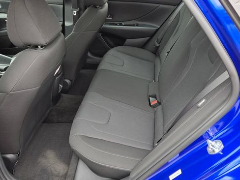 Used 2026 Hyundai Elantra SE FWD image 11