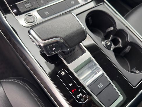 Used 2023 Audi Q8 Premium w/ Convenience Package image 18