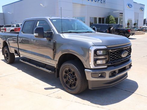 New 2026 Ford F350 Lariat w/ Black Appearance Package AWD/4WD image 1