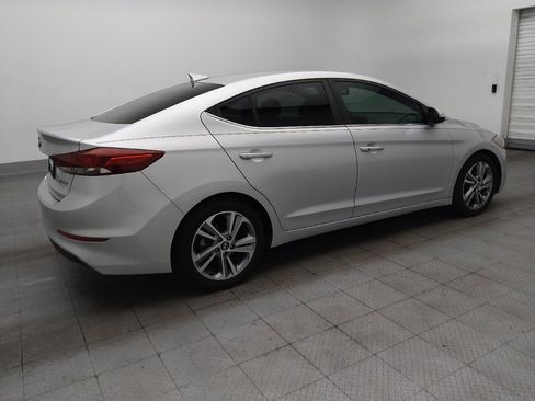 Used 2018 Hyundai Elantra Limited FWD image 10