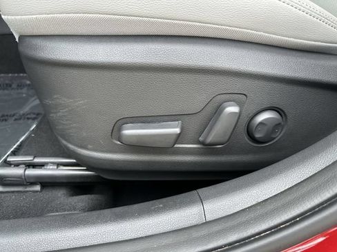 Used 2023 Hyundai Kona Limited AWD/4WD image 16
