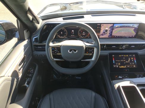 New 2026 INFINITI QX80 Autograph w/ Premium Cargo Package image 8