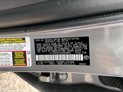 Used 2025 Toyota Camry SE w/ Convenience Package FWD image 31