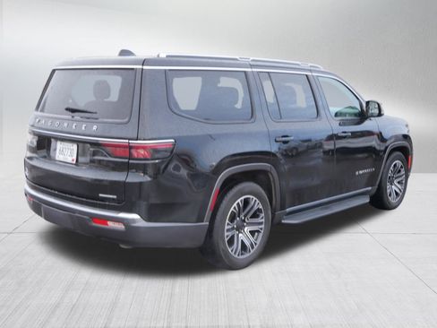 Used 2022 Jeep Wagoneer Series III w/ Rear Seat Video Group 1 image 7