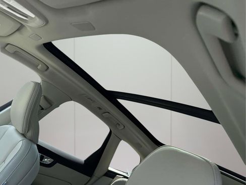 New 2026 Volvo XC60 T8 Ultra w/ Protection Package Premier AWD/4WD image 18