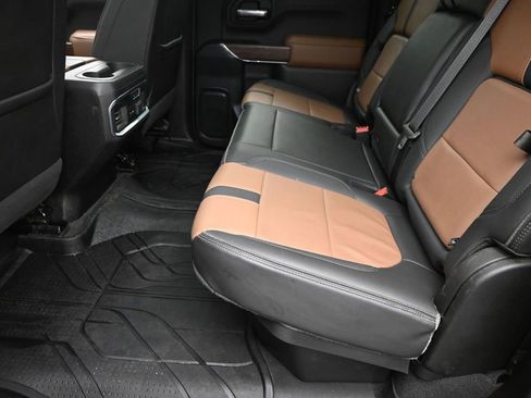 Used 2021 Chevrolet Silverado 1500 High Country w/ Technology Package image 11