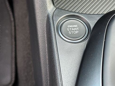 New 2025 Kia K4 LX image 23
