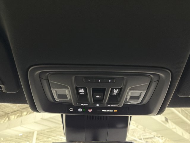 Used 2025 GMC Sierra 1500 AT4 w/ AT4 Premium Package AWD/4WD image 34