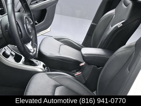 Used 2021 Jeep Compass Latitude AWD/4WD image 16
