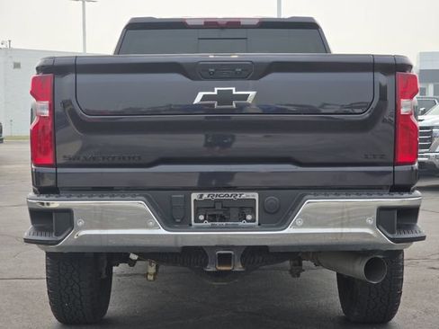 Used 2024 Chevrolet Silverado 2500 LTZ w/ LTZ Convenience Package AWD/4WD image 16