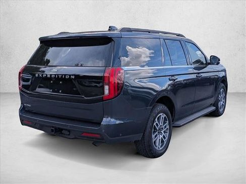 Used 2025 Ford Expedition Active AWD/4WD image 6