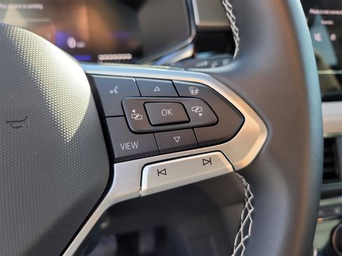 Certified 2025 Volkswagen Taos S image 30