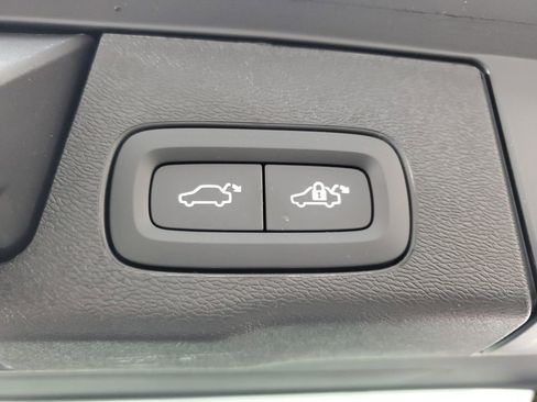 Used 2026 Volvo XC60 B5 Plus w/ Protection Package Premier image 10