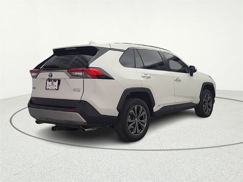 Used 2022 Toyota RAV4 Limited image 7