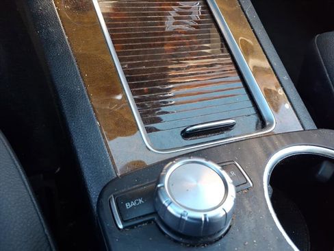 Used 2015 Mercedes-Benz GLK 350 4MATIC image 29