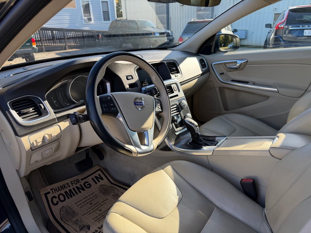 Used 2015 Volvo S60 T5 Platinum FWD image 12
