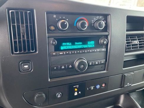 Certified 2024 GMC Savana 2500 Extended w/ Driver Convenience Package image 10