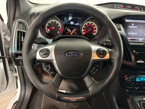 Used 2013 Ford Focus ST image 20