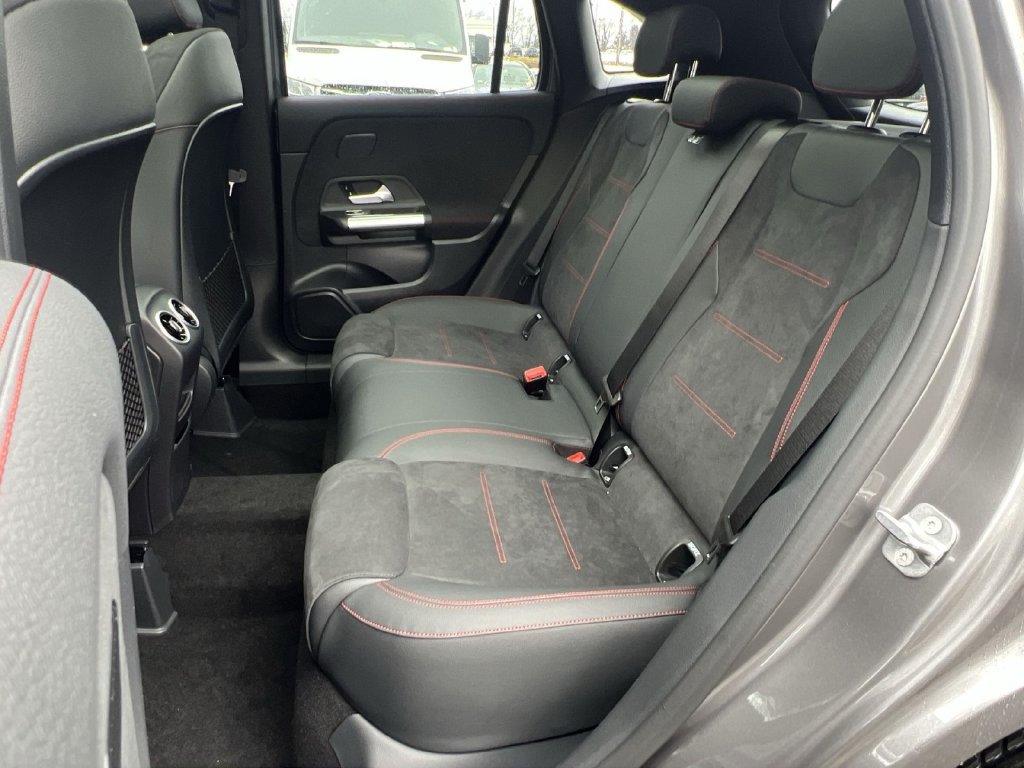 Used 2026 Mercedes-Benz GLA 250 4MATIC image 23