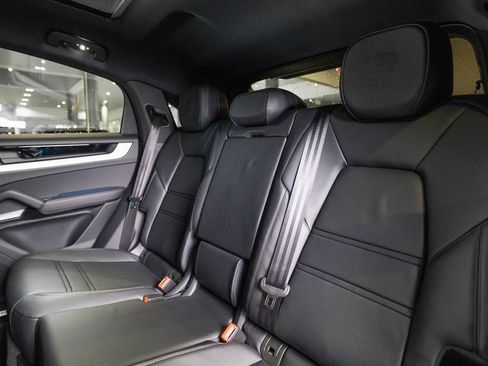 New 2026 Porsche Cayenne S image 36