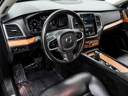 Used 2021 Volvo XC90 T8 Inscription Expression w/ Climate Package image 15