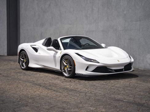 Certified 2021 Ferrari F8 Tributo RWD image 7