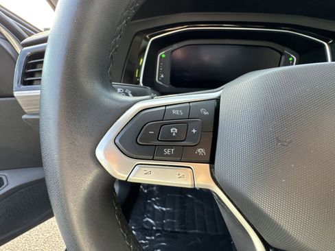 Used 2023 Volkswagen Jetta SEL image 40