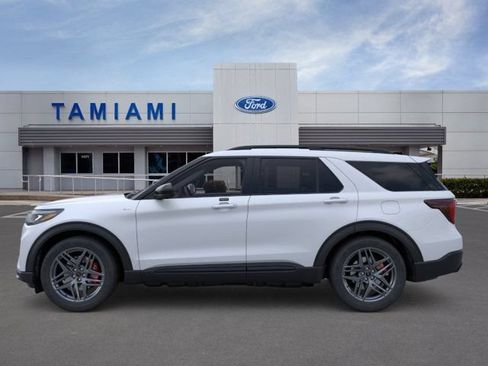 New 2026 Ford Explorer ST-Line w/ ST-Line Street Pack AWD/4WD image 3